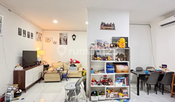 Dijual Rumah Semi Furnished di Medang Lestari