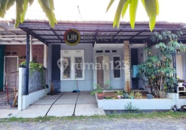 Rumah 1 Lantai 2 Kamar Tidur Semi Furnished Siap Huni, 2 KM dari Akses Tol Tambun Grand Wisata, Cimuning Bekasi