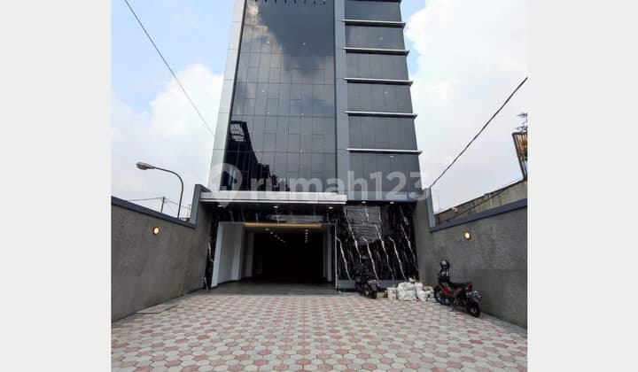 Dijual Gedung Perkantoran Siap Huni Lokasi Strategis Cawang
