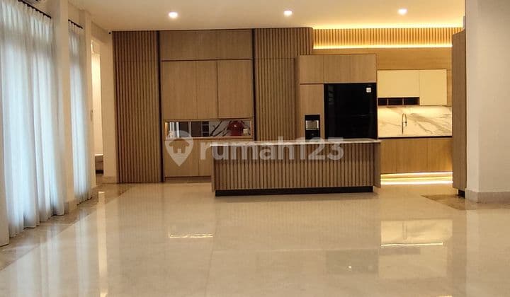 For Quick Rent: Luxury 3-Bedroom House with Pool in Pondok Indah