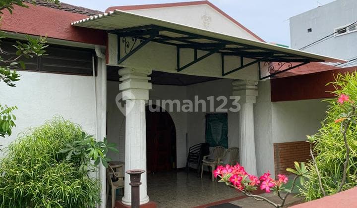 Dijual Cepat Best Price Rumah Hoek Cempaka Putih Hadap Timur