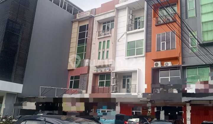 Rented Ready to Occupy 4-Story Shop House Pasar Minggu