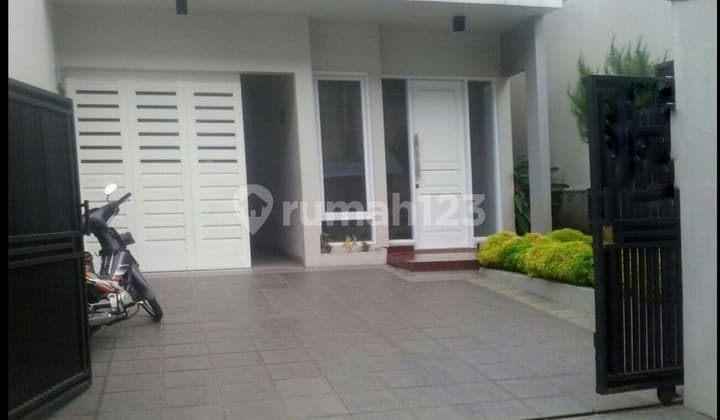 Disewa Rumah 3 Kt Unfurnished Kemang Timur