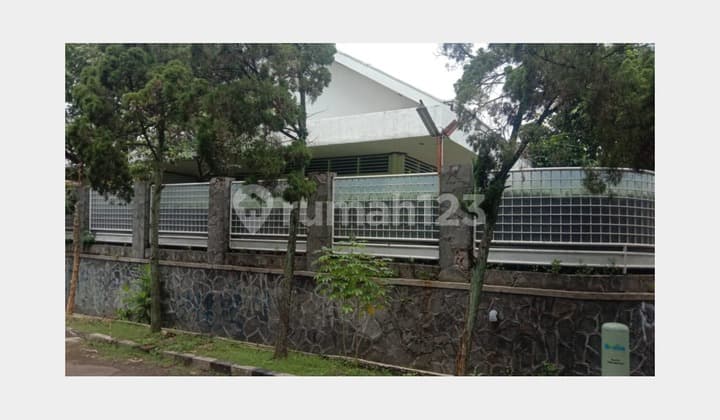 For Sale Cheap Beautiful Well-Maintained House in Cinere Location