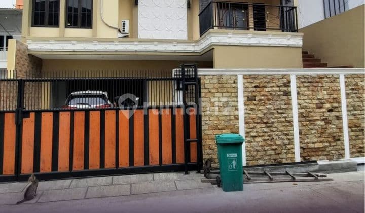 Dijual Rumah 3 Lantai di Kavling Dkimeruya - Jakarta Barat