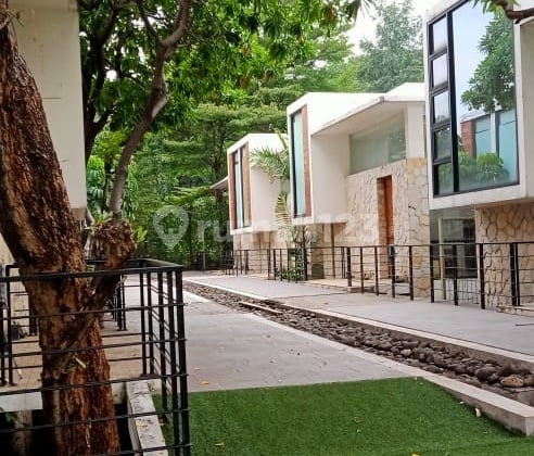 Dijual - 8 Unit Town House Eksklusif 2 Lantailokasi Premium: Kemang - Mampang Prapatan, Jakarta Selatan