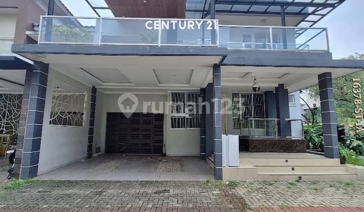 For Rent, Ready-to-Occupy House with Hook Position in Kebayoran Bintaro