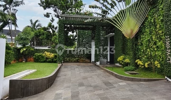 Disewakan Rumah Mewah Konsep Open Space Di Cipete