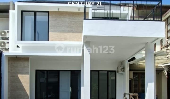 Ready-to-Live House Already Renovated in Emerald Bintaro Sector 9