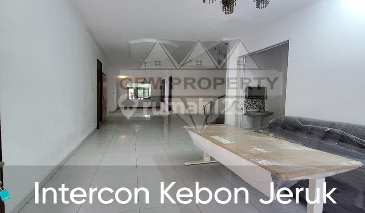 Dijual rumah di Intercon