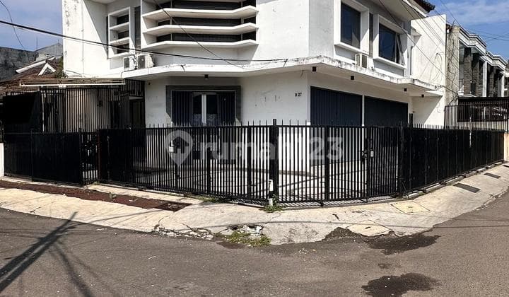 Rumah Bisa Jadi Kantor di Pusat Kota Jalan Pasir Salam