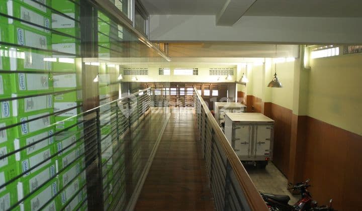 Ruko Bisnis di Braga Lokasi Strategis Bisa Jadi Gudang