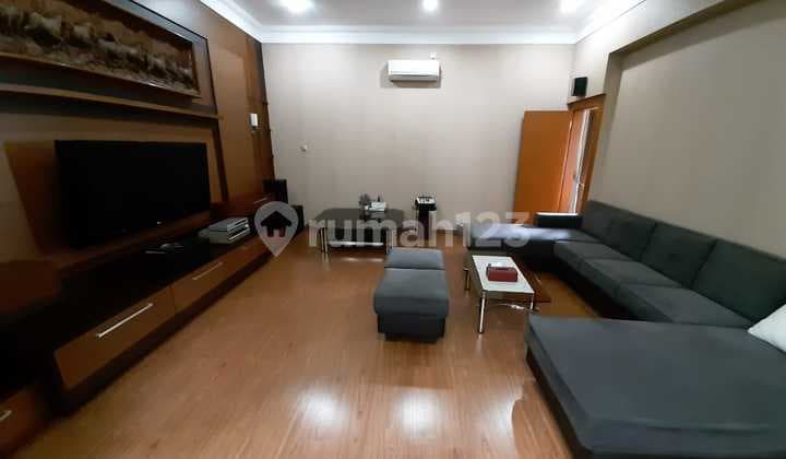 Rumah Strategis di Mainroad Setra Duta Terawat Siap Pakai