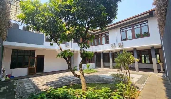 Rumah Mewah Setra Duta Asri Nyaman dan Aman 24 Jam