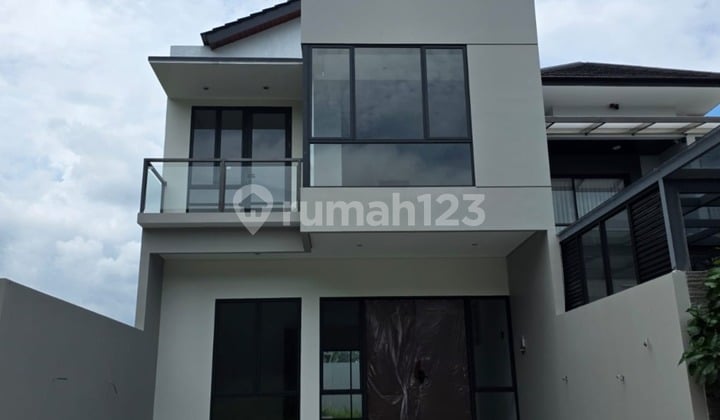Rumah Baru di Setraduta Design Scandinavian Modern
