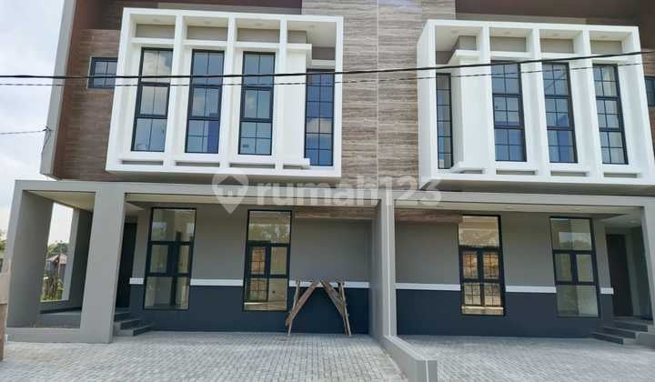 Rumah Baru Minimalis 2 Lantai Siap Huni di kawasan Setiabudi