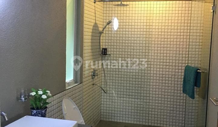 Rumah Villa di Dago Village Sangat Terawat Siap Huni