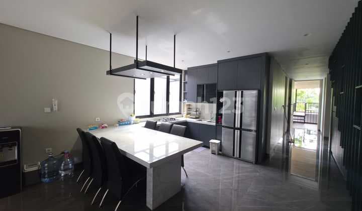 Rumah Bagus 2 Lantai Siap Huni Semi Furnished di Pasteur