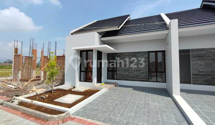 Rumah Baru Minimalis Modern Dekat Tol di Mainroad Kopo Ketapang