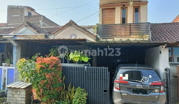 Rumah 2 Lantai Siap Huni di Dalam Cluster Cimahi