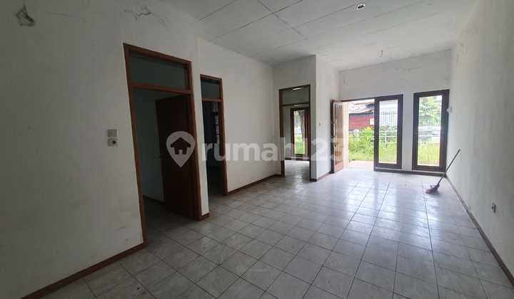 Rumah Luas di Taman Kopo Indah 1 Siap Huni