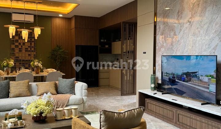 Rumah Mewah 2 Lantai Summarecon Bandung