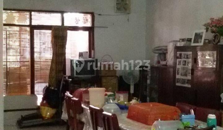 2.5-Story Boarding House in the Ciateul Area, Bandung