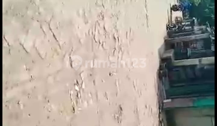 Tanah datar dan strtegis bagus untuk rumah tinggal