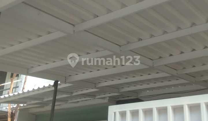 Rumah 2 Lantai Jalan Besar Komplek Town House di Pancoran