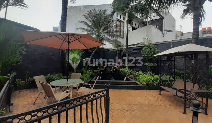 Rumah Besar Siap Huni Jalan Besar Turun Harga.dan Bersih