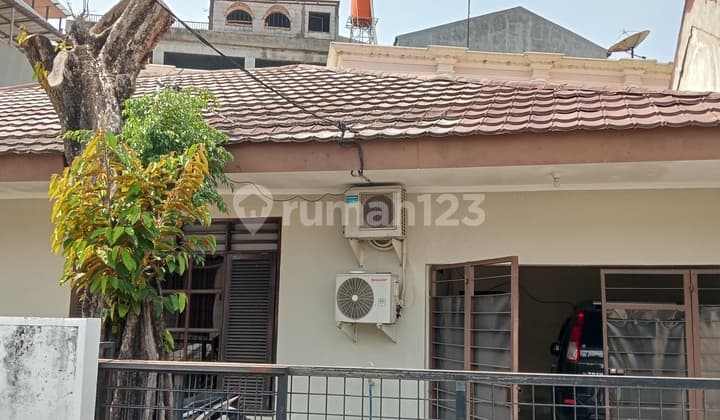 Rumah Satu Lantai Dikomplek One Get ******** Kamar Kost.