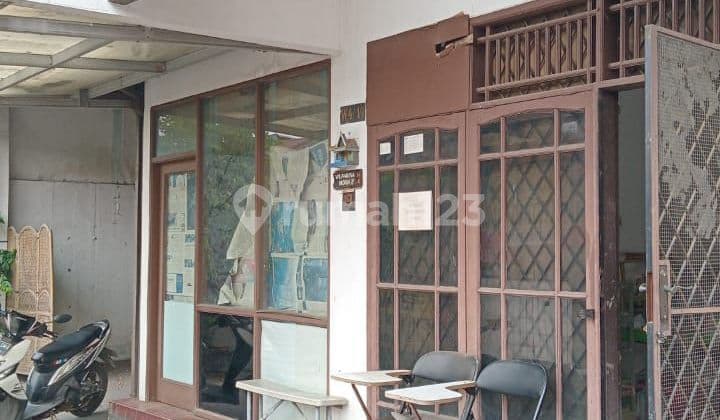 Rumah Tinggal Keluarga Shm Butuh Renovasi Hadap Selatan
