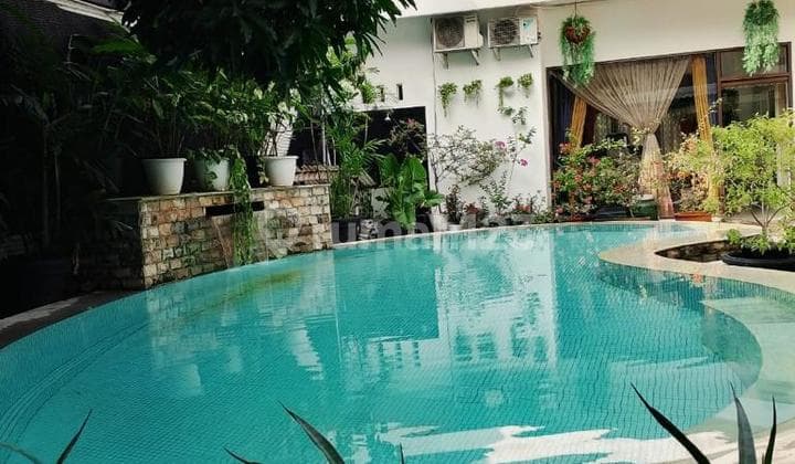 Rumah Mewah Siap Huni Dua Muka Di Komplek Security 24 Jam