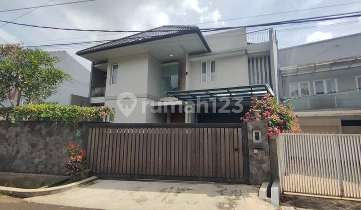 RUMAH LUX DI SETRA MURNI BANDUNG UTARA SIAP HUNI