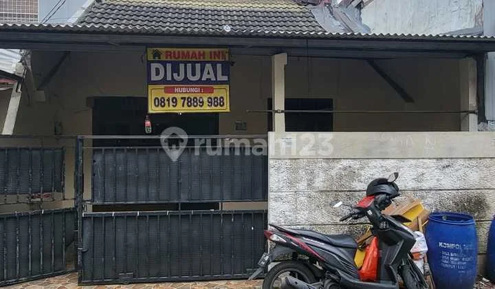 For Rent Fast 1.5-Story House In Puri Dewata Indah, Cipondoh