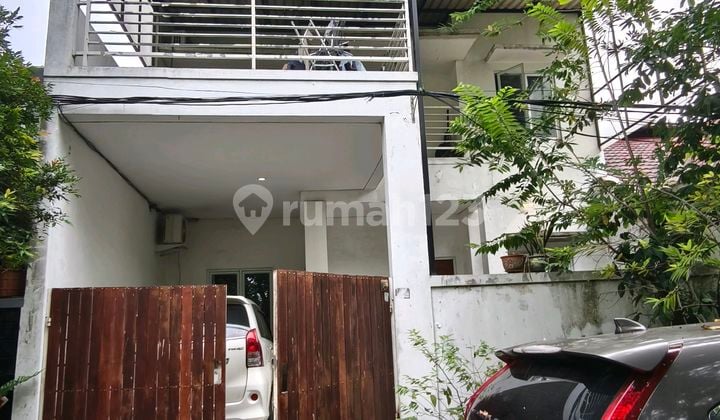 Rumah 2.5 Lantai Nyaman Tenang Sejuk Di Taman Royal, Tangerang