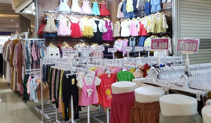 Kios Tangcity Mall, Strategic and Crowded, Suitable for Business