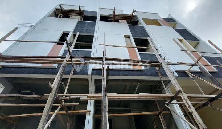 New 3-story house with rooftop in Kebun Jeruk, Kemanggisan