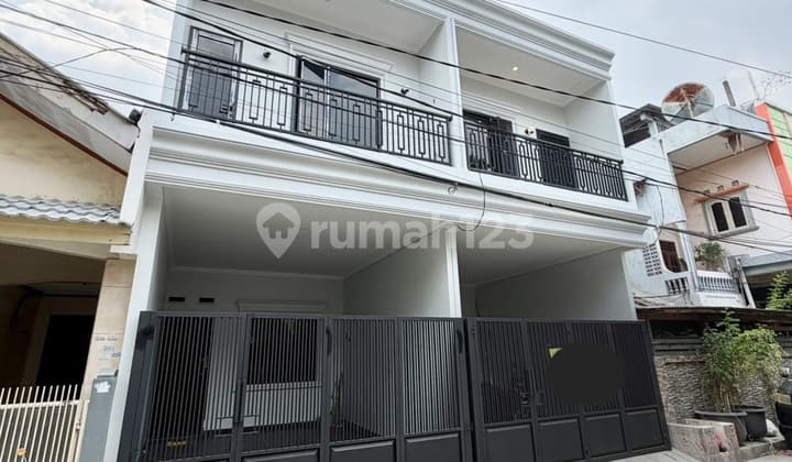 Rumah Baru 2 Lantai di Cipondoh Makmur, Kota Tangerang