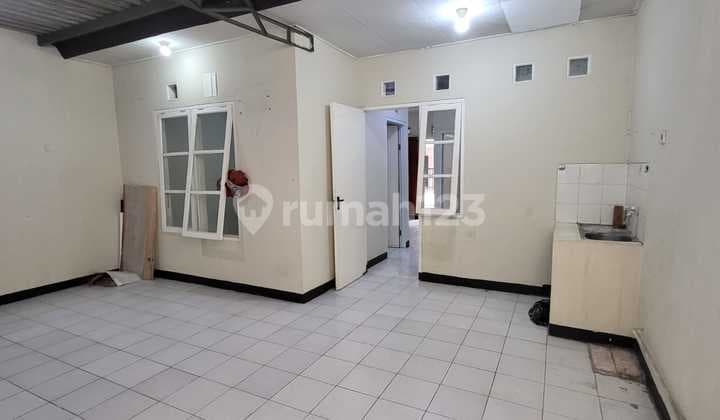 Rumah 1 Lantai di Cluster Cempaka, Taman Royal