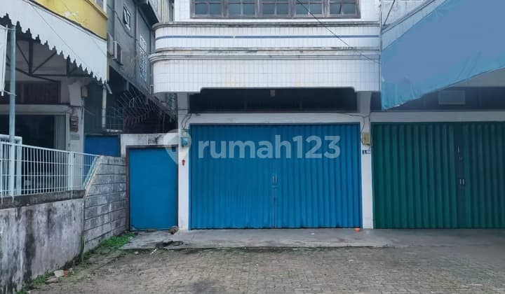 For Sale Fast 2-Story Shop House Crowded In Jelutung, Jambi