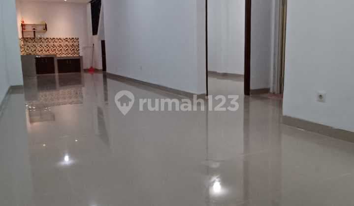 Rumah 1 Lantai Strategisdi Graha Raya Bintaro, Dekat ke Alam Sutera