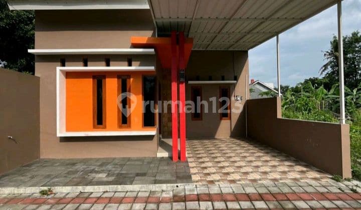 Rumah Baru Cantik Minimalis Dekat Pasar Cebongan, Harga Super Ekonomis Kualitas Sangat Elegan.
