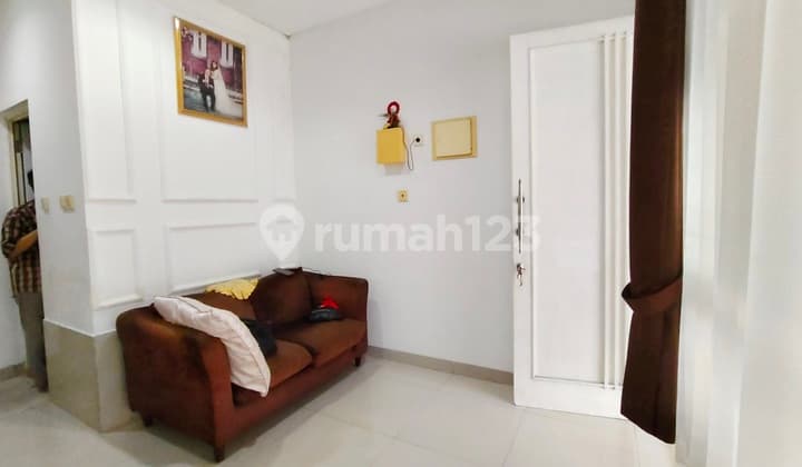 BSD Siap Huni Furnished Bebas Banjir, Rumah 2 Lantai, SHM On Hand, Dekat Akses Transjakarta, bisa KPR