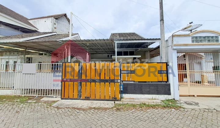 Rumah minimalis bonus tanah 25 m2 di Simpang Dieng