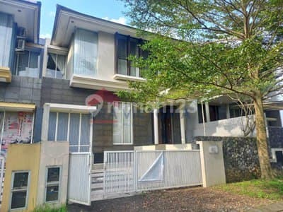 Luxury fully furnished 2-story house in Cluster Ixora Valley Araya