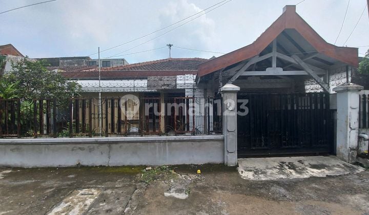 1.5-Story House In a Quiet Area Near Brawijaya University