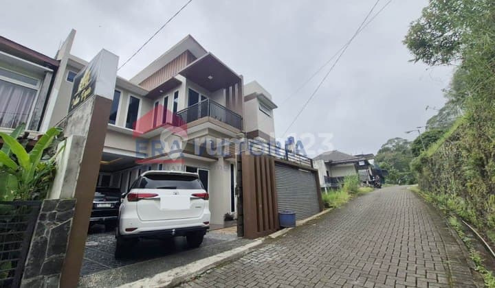 Villa 2 Lantai Full Furnished Dekat Wisata Coban Rais