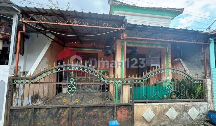 Rumah 1,5 Lantai Kamar 3 Dekat Bonderland Waterpark