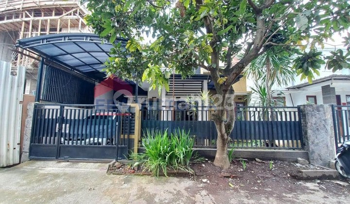 Rumah Asri di Lingkungan Tenang Dekat Kampus2 Ternama